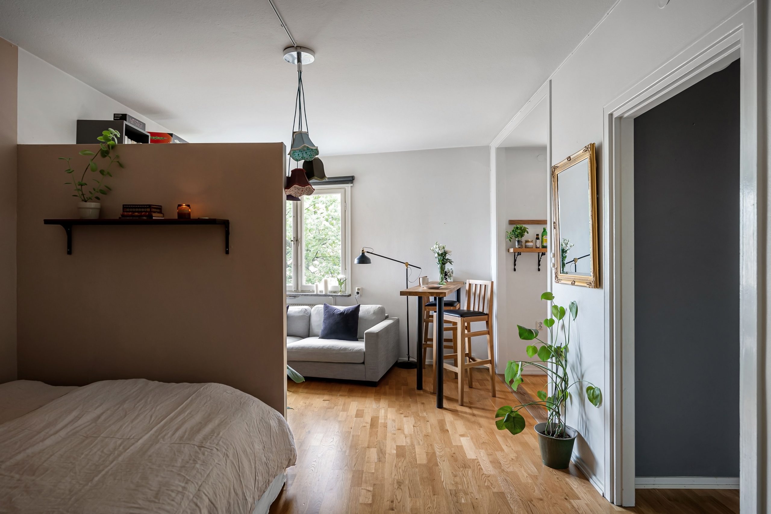 Essential Guide to Decorating Small Spaces Effectively
